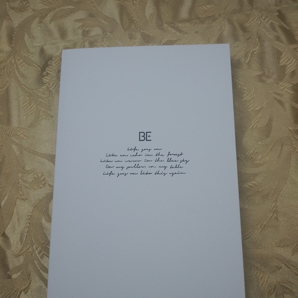 BTS BE album - Picture 3 of 14